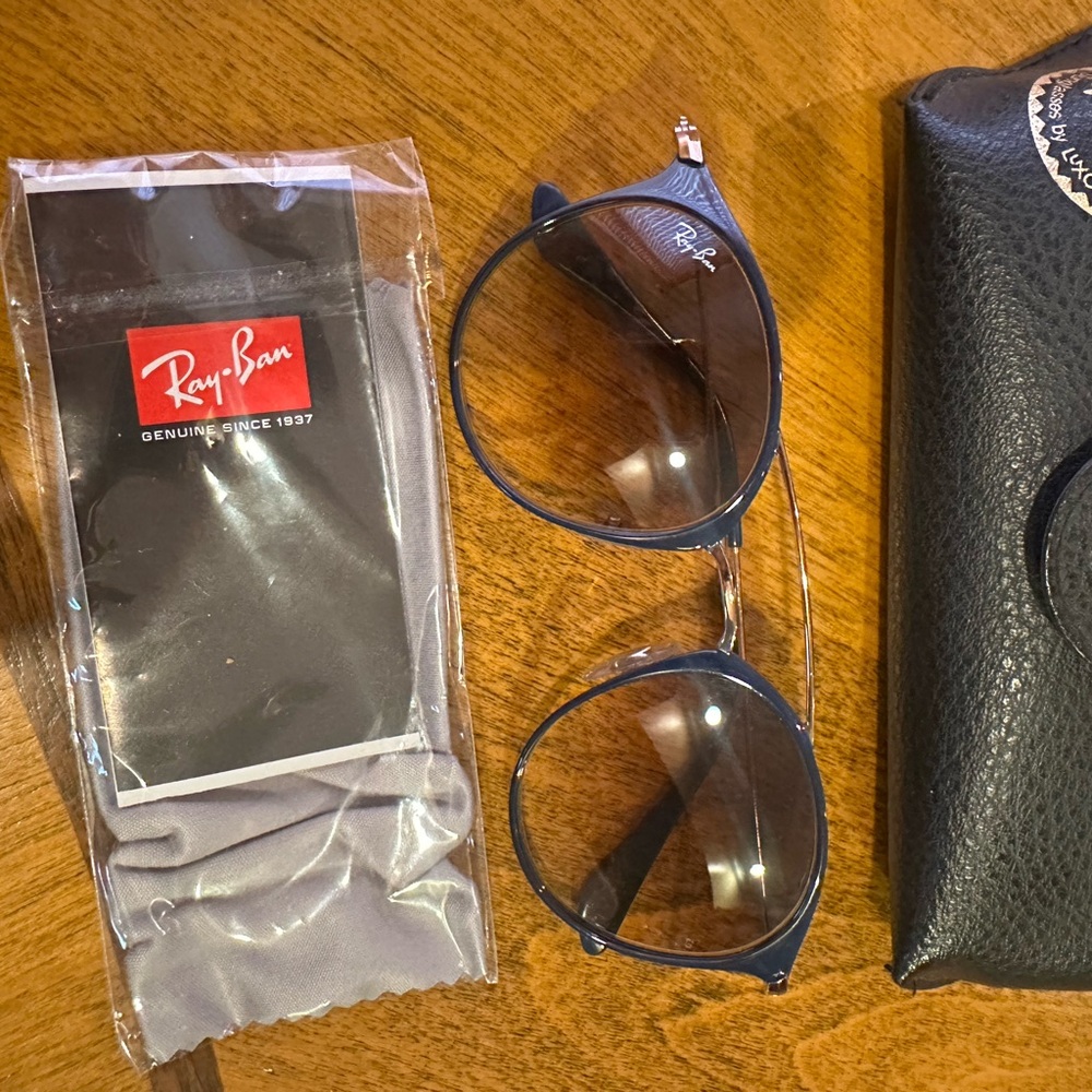 Ray-Ban Black Aviator Glasses